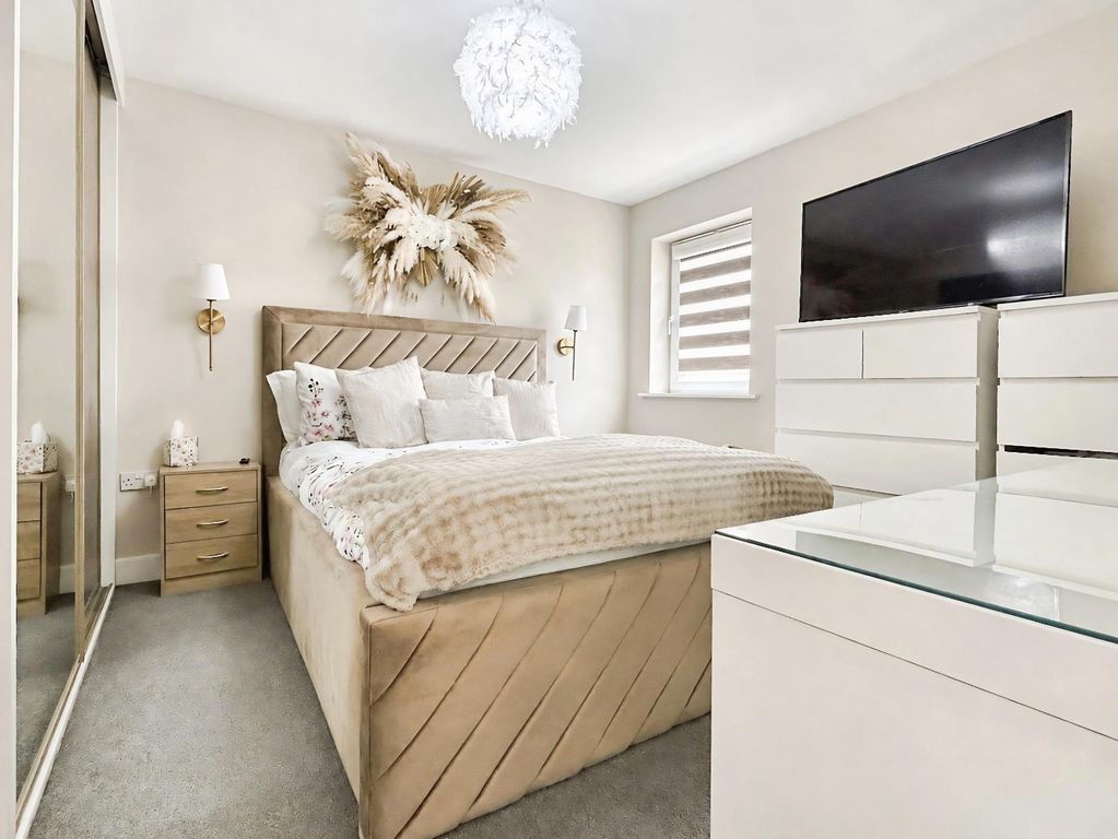 Property photo 2 of 17 Pbox-Img.Jpg