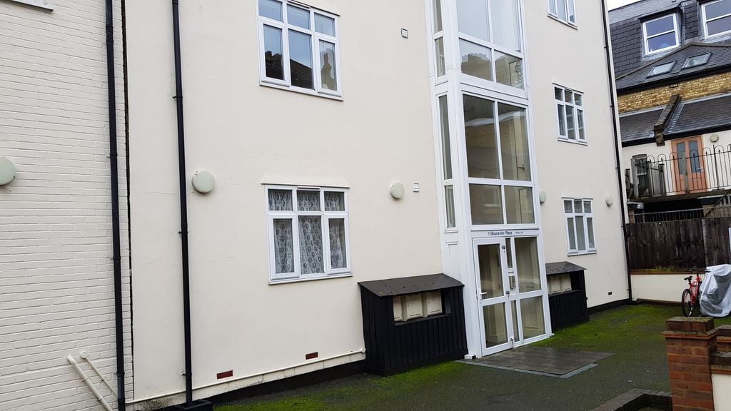 Property photo 1 of 8