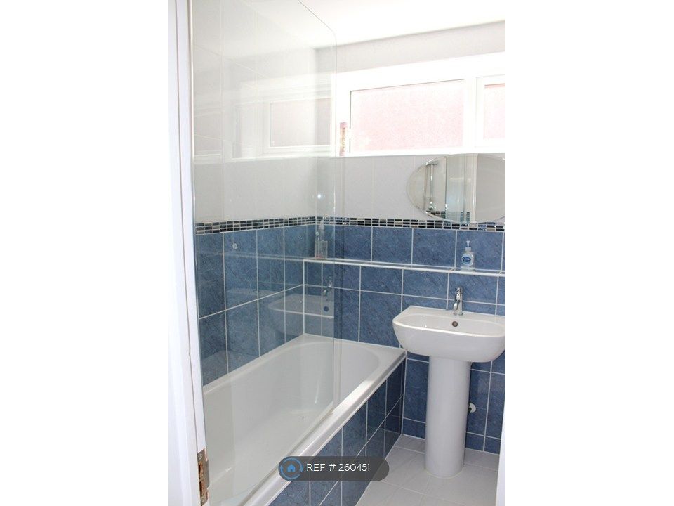 Property photo 3 of 25