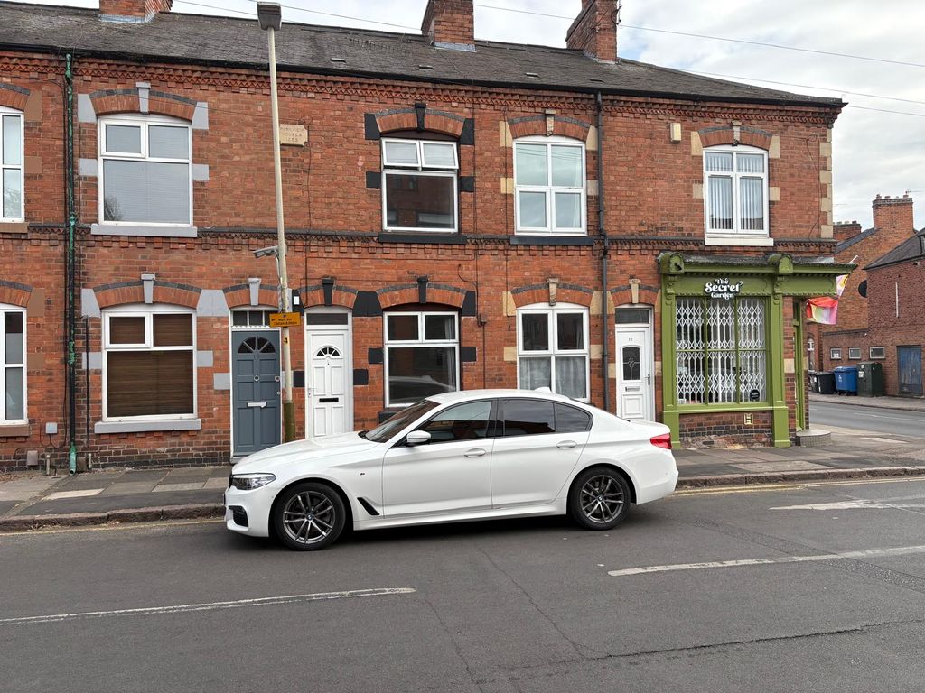 Property photo 1 of 7