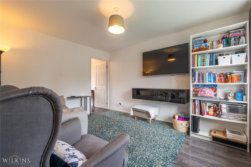 Property photo 3 of 24 Picture No. 12