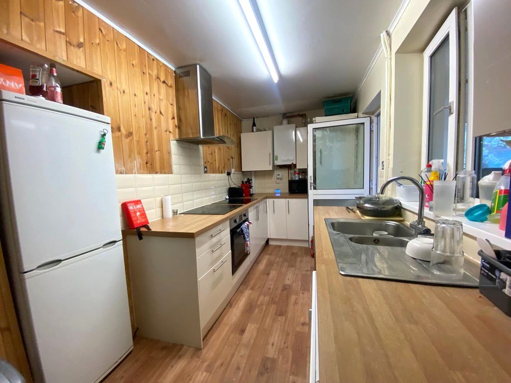 Property photo 3 of 20 Image