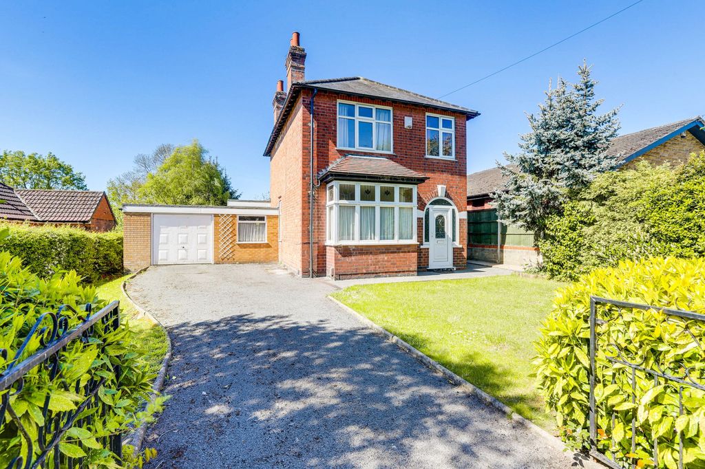 Property photo 1 of 28