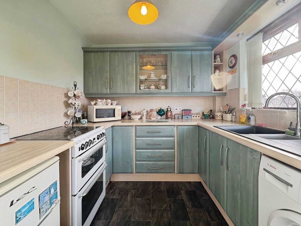 Property photo 2 of 18 1c09d6A6-18