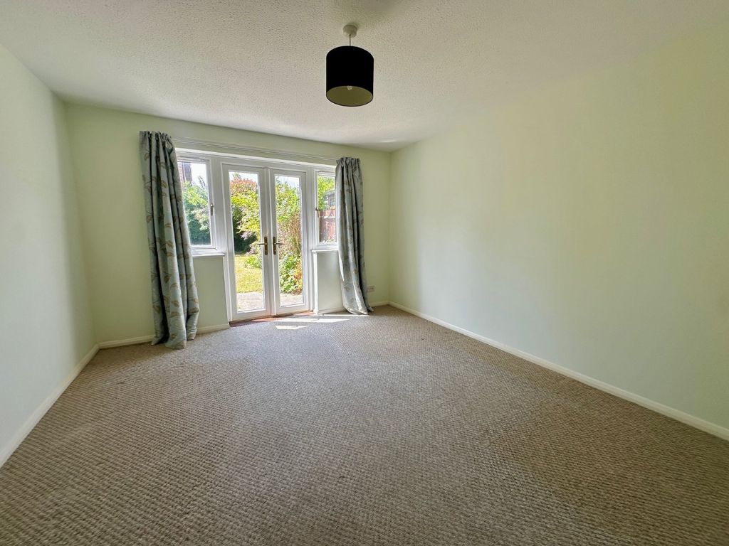 Property photo 2 of 9 Picture No. 11