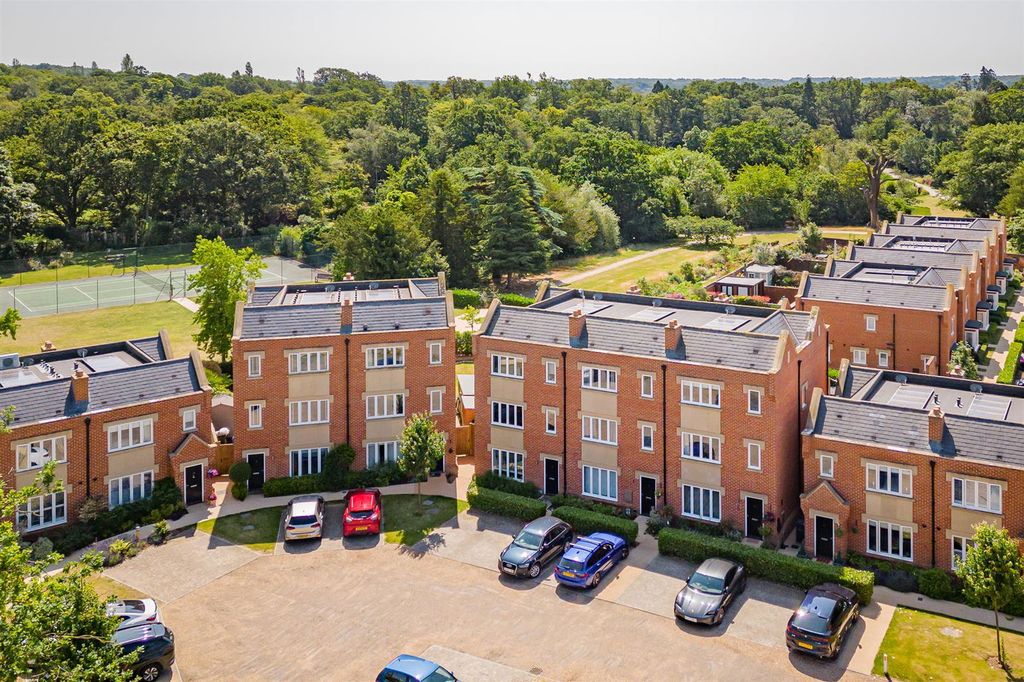 Property photo 1 of 40