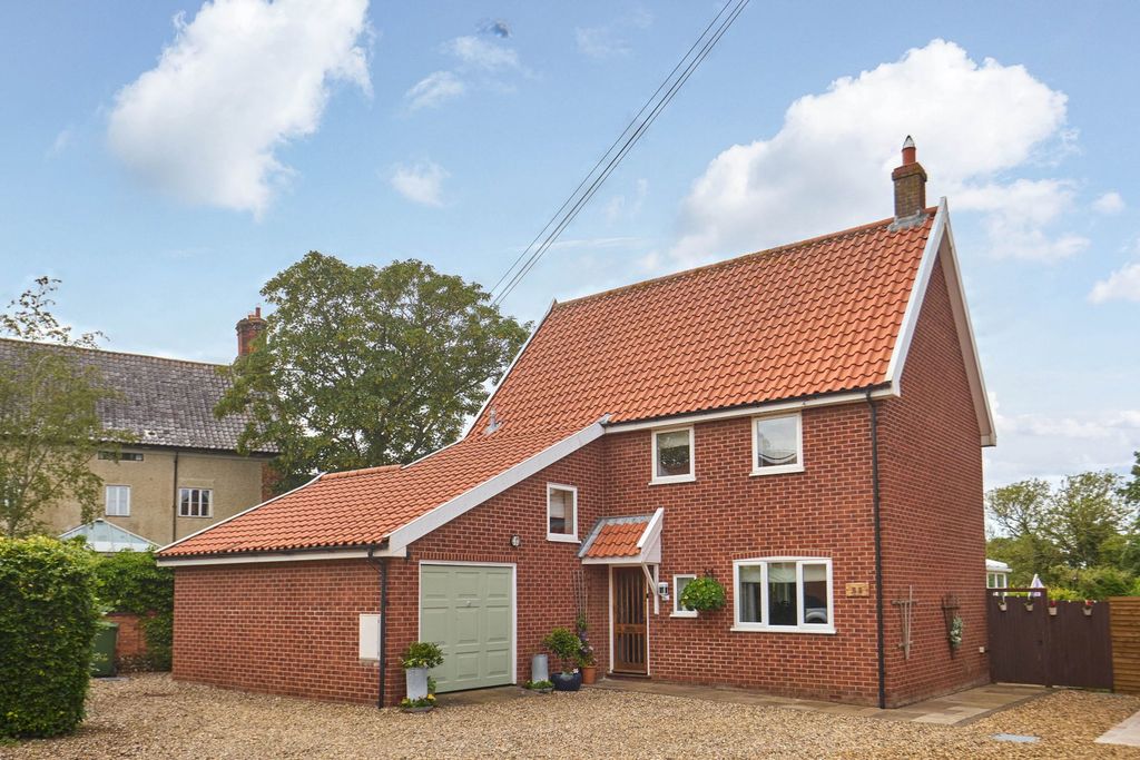 Property photo 1 of 36