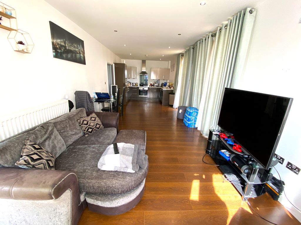 Property photo 3 of 14