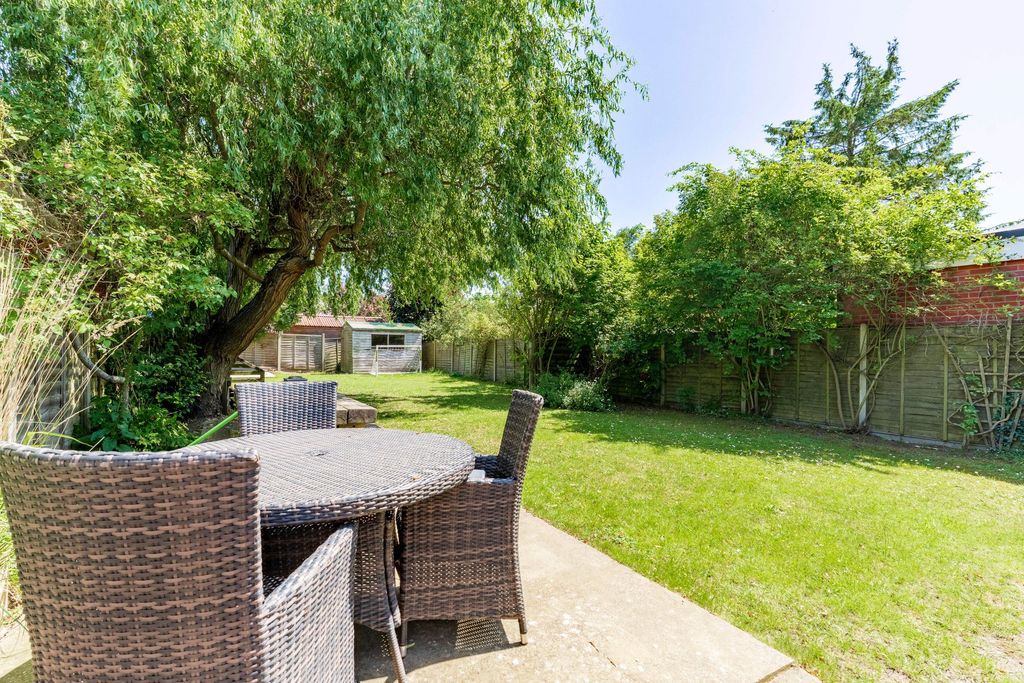 Property photo 2 of 24