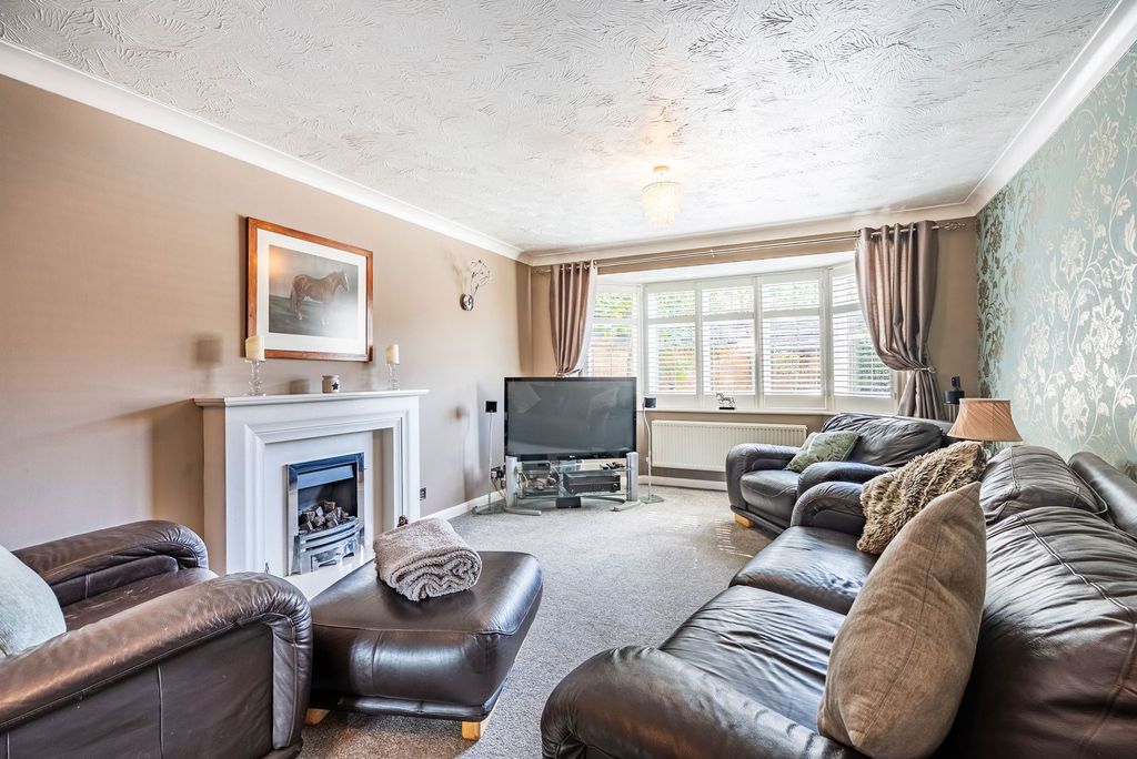 Property photo 3 of 54