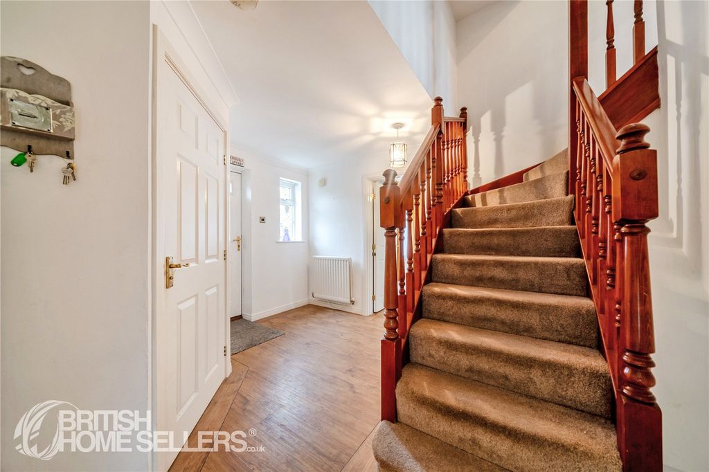 Property photo 2 of 32 Picture No. 09