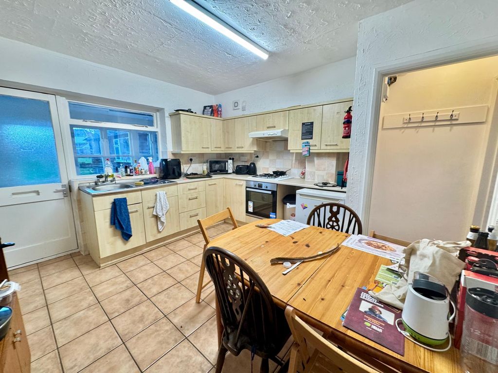 Property photo 3 of 16 Image