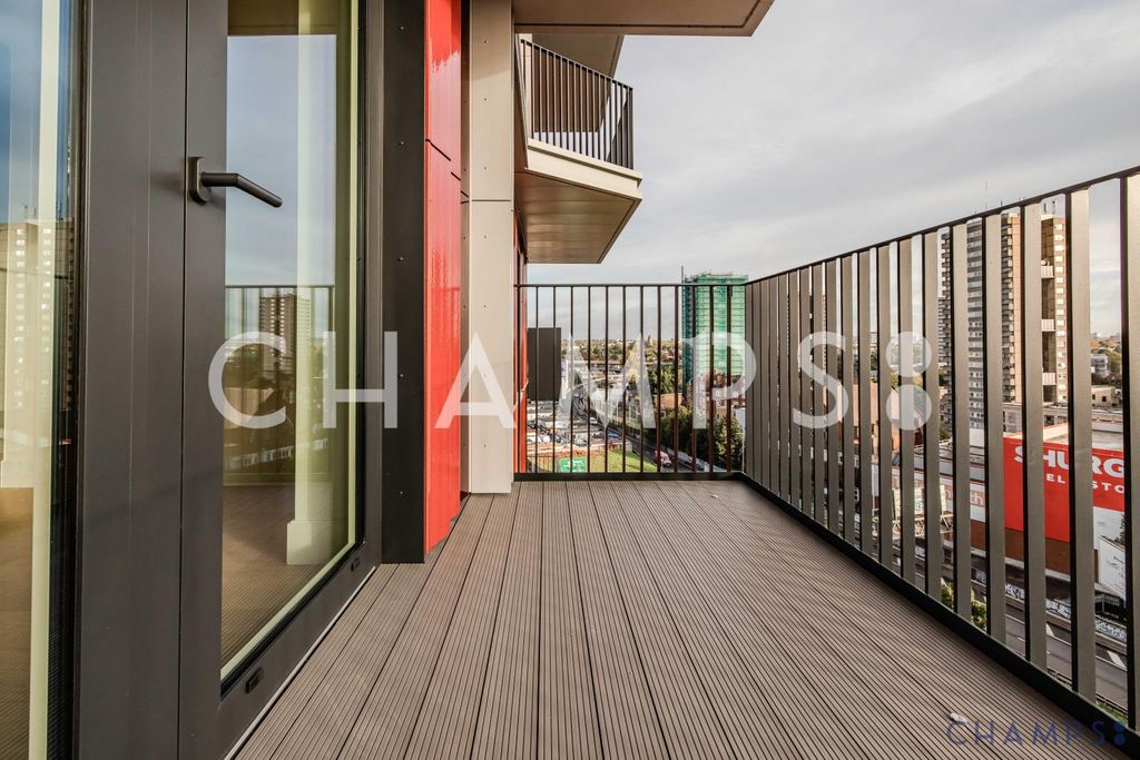 Property photo 3 of 11 Gallery