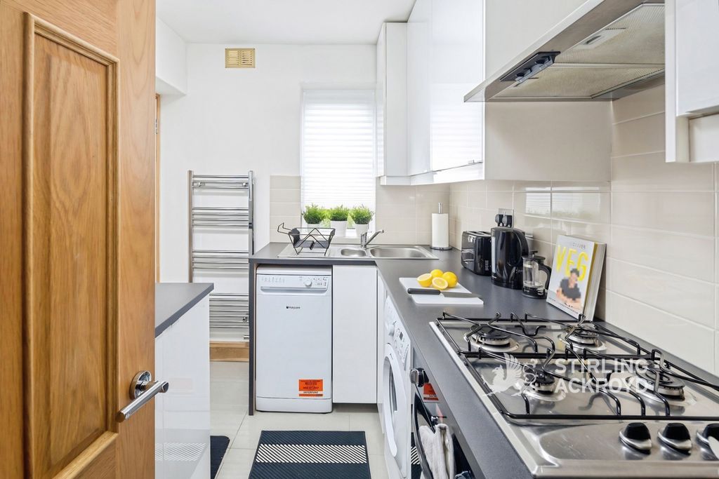 Property photo 3 of 7 Pbox-Img.Jpeg