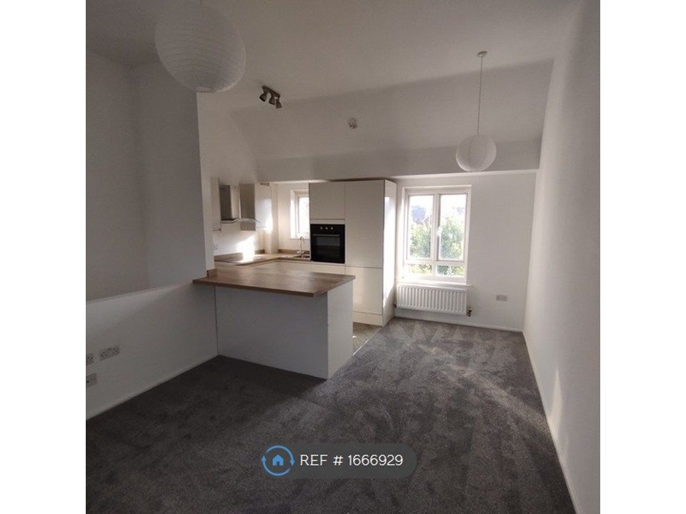 Property photo 3 of 10 Lounge With Kitchen