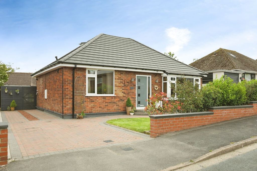 Property photo 1 of 21