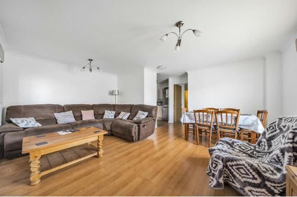 Property photo 2 of 6 Image