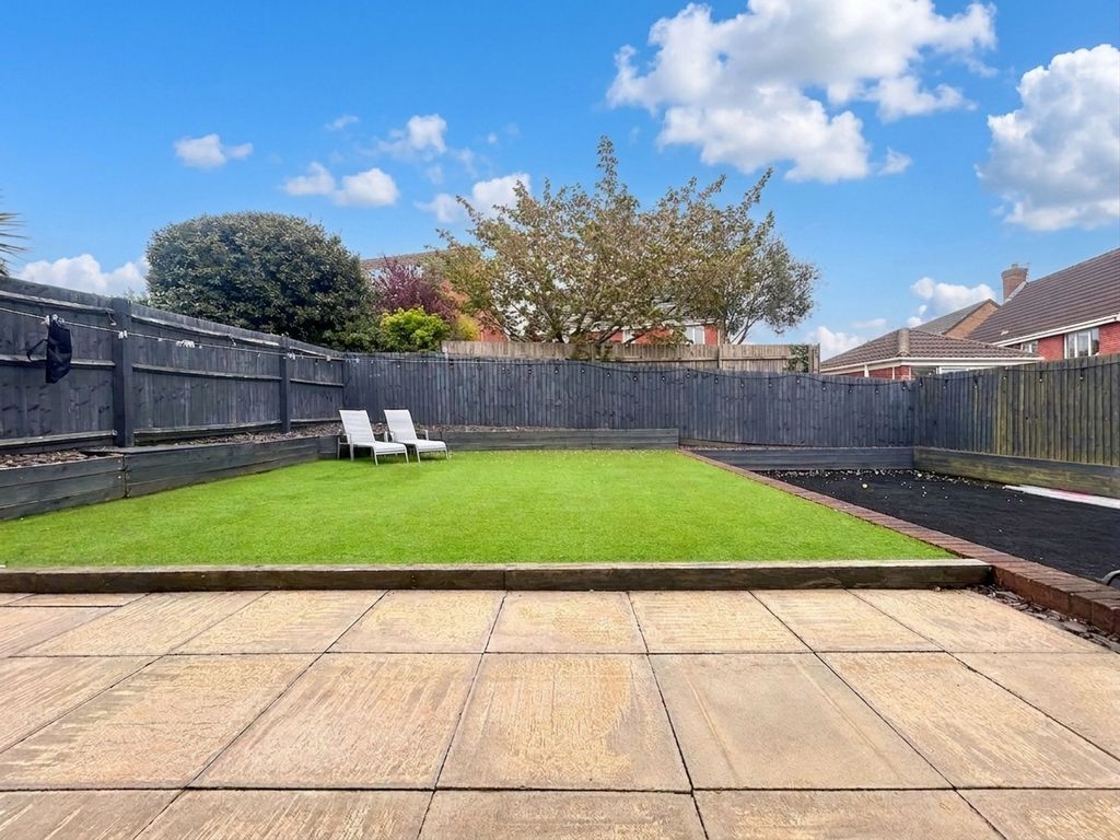 Property photo 3 of 25