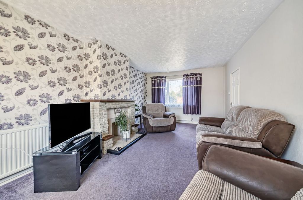 Property photo 2 of 19 131661956862E84853328