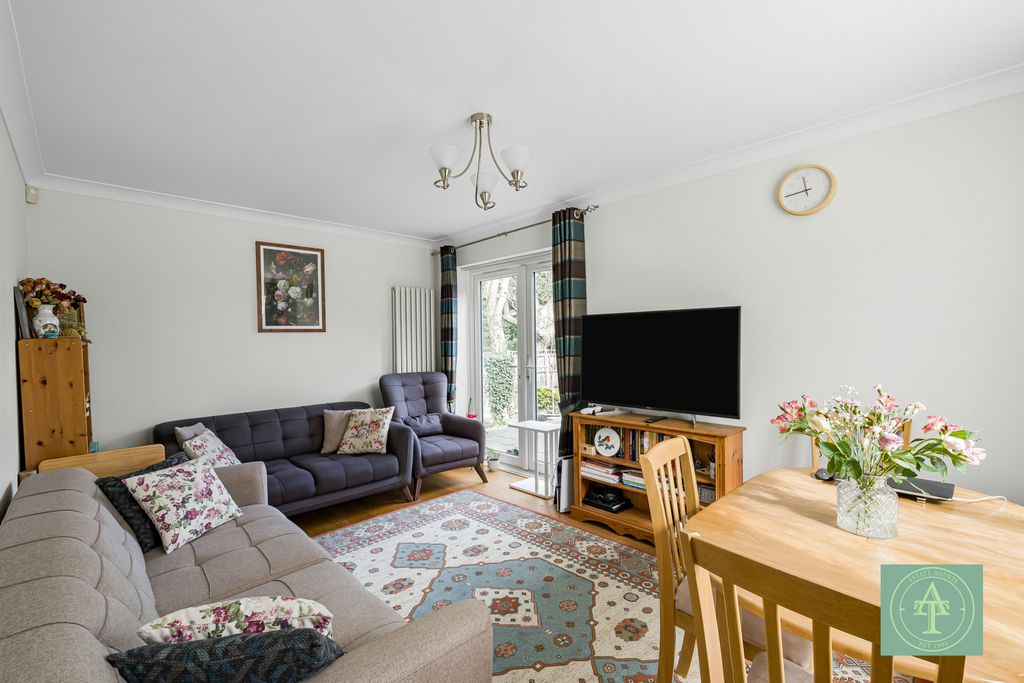 Property photo 2 of 20 Gallery