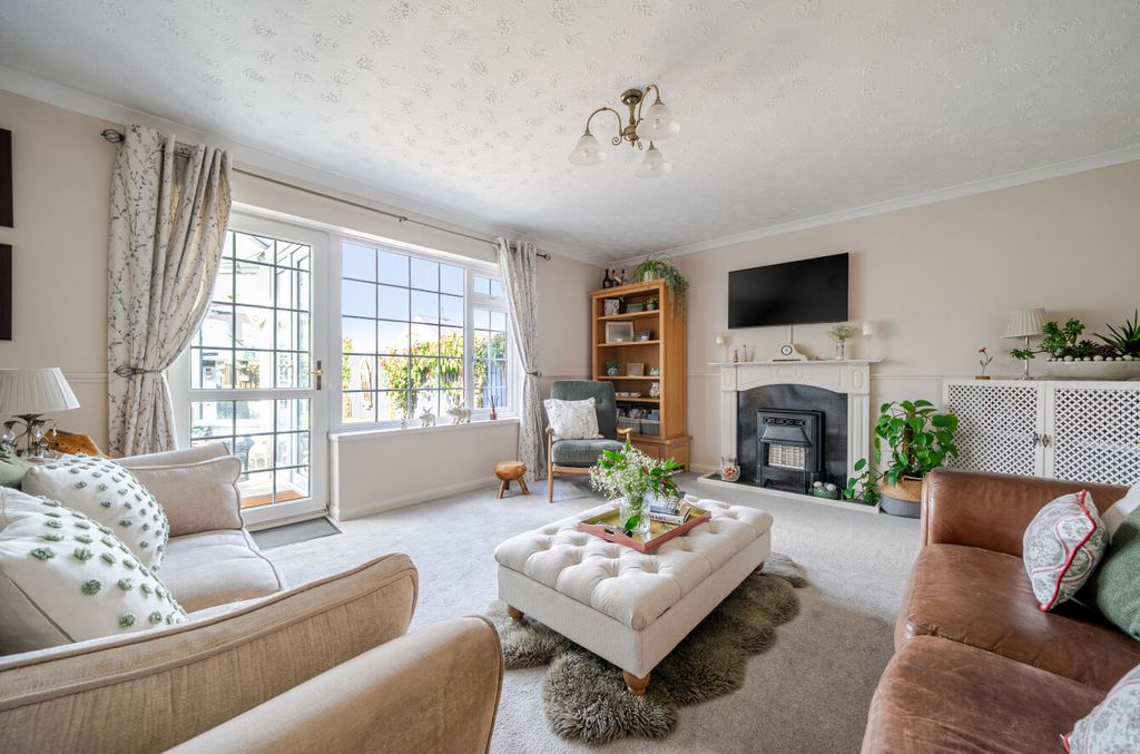 Property photo 2 of 14 1455566-13-69Fe05...
