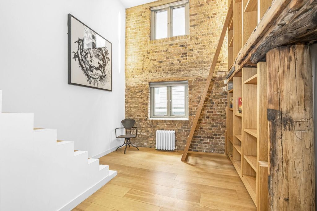 Property photo 3 of 10 5.Jpg