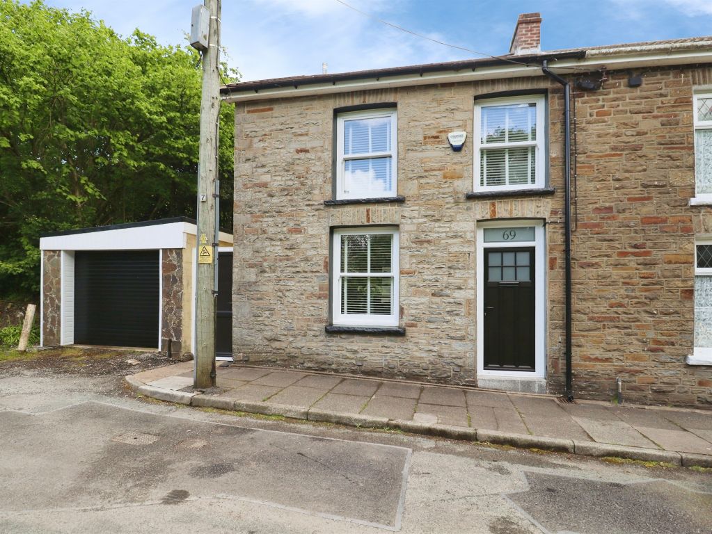 Property photo 1 of 18