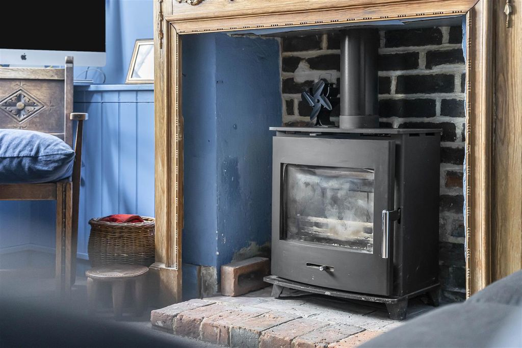 Property photo 3 of 16 23_51063.Jpg