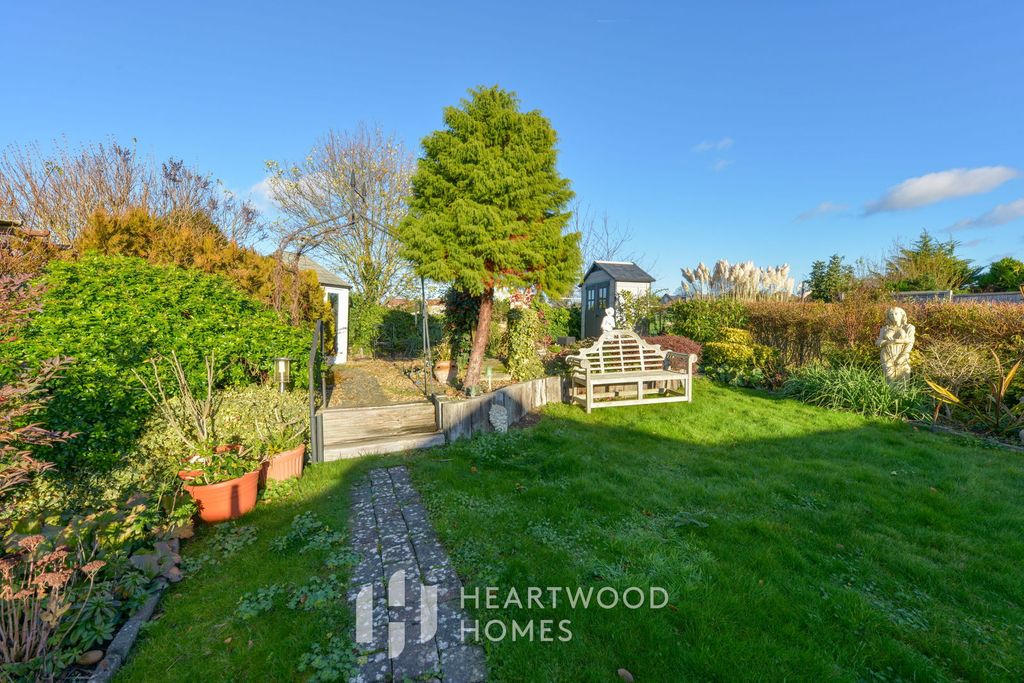 Property photo 2 of 20