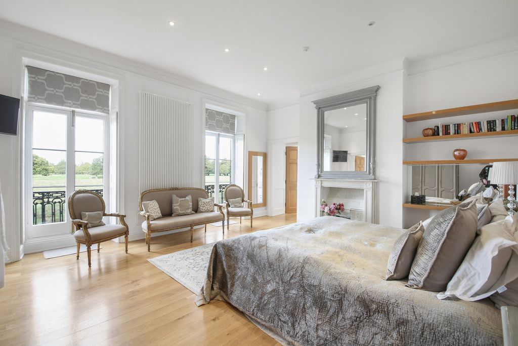 Property photo 3 of 5