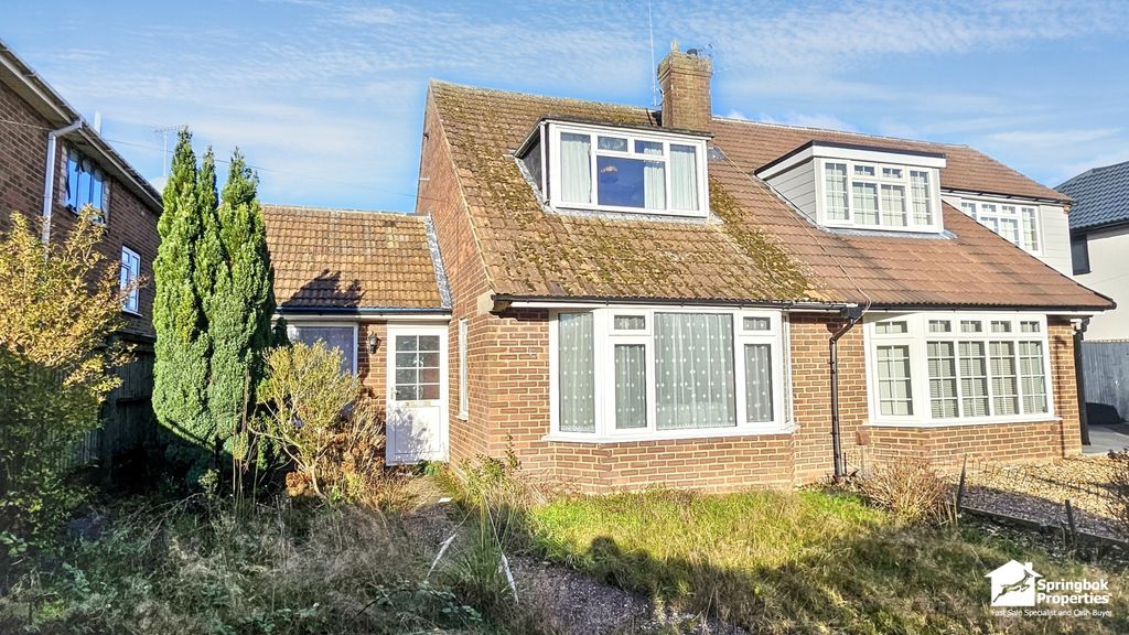 Property photo 1 of 10 Front View