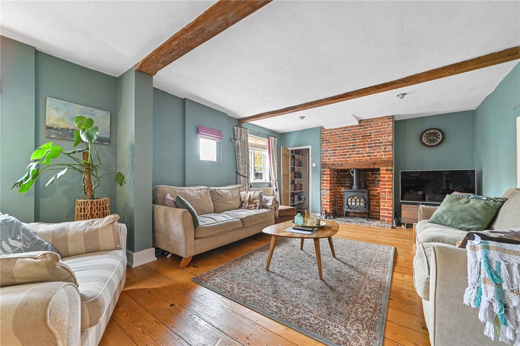 Property photo 2 of 35 Sitting Room