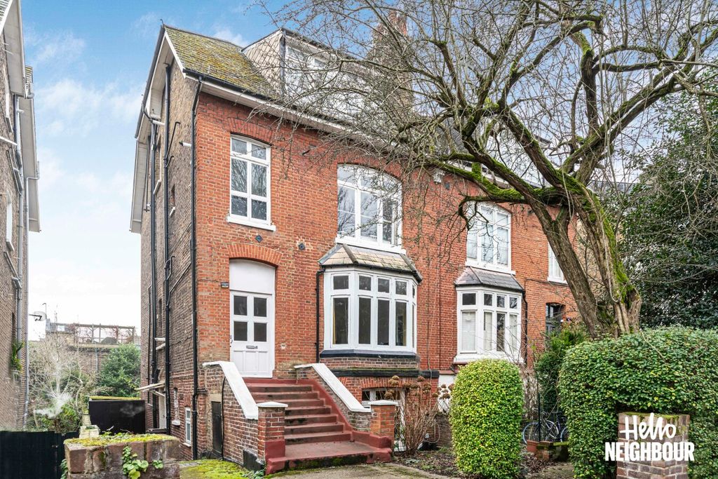 Property photo 1 of 17 Photo 0