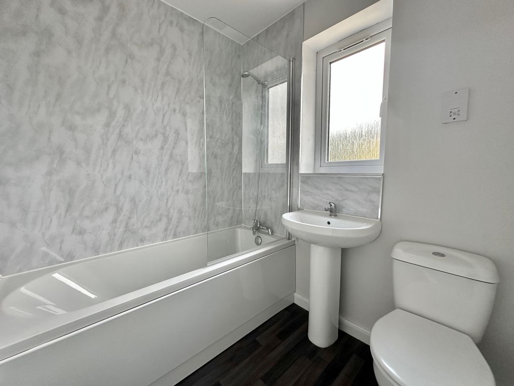 Property photo 3 of 5 Bathroom