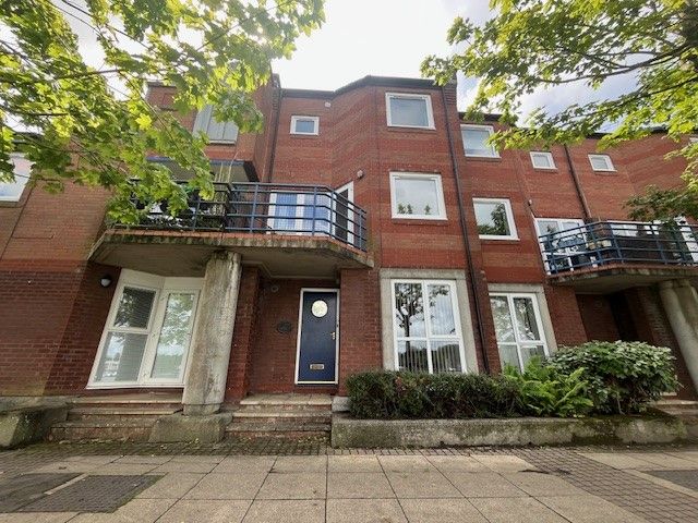 Property photo 1 of 13 10