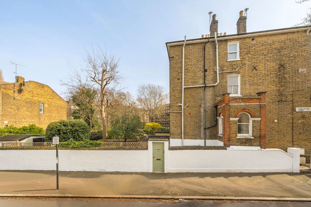 Property photo 1 of 10