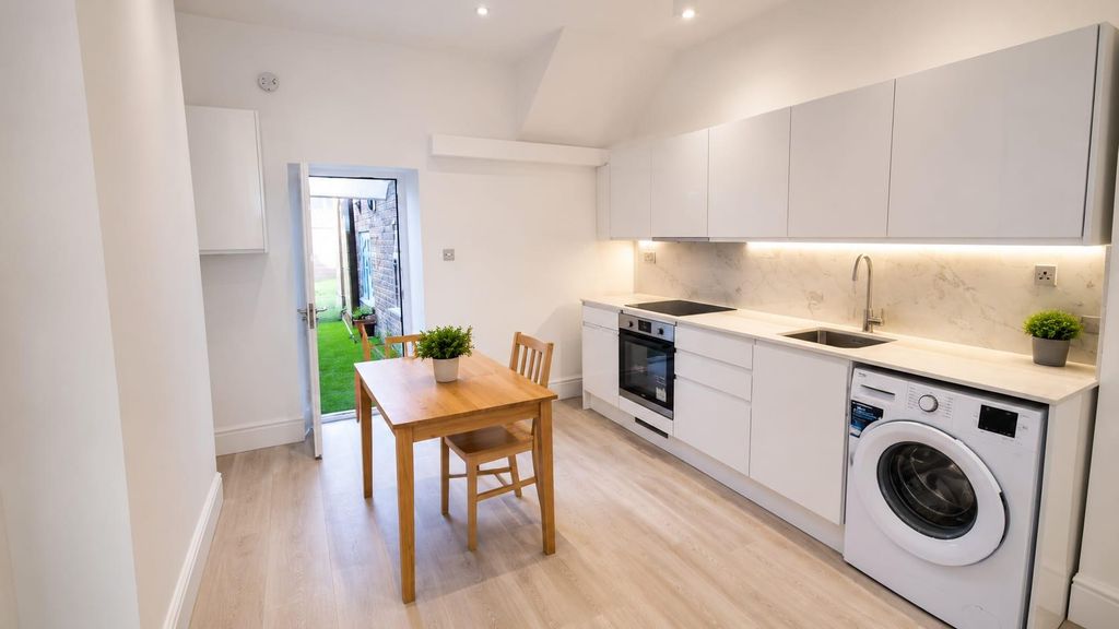 Property photo 1 of 8 Brynwood 1.Jpg