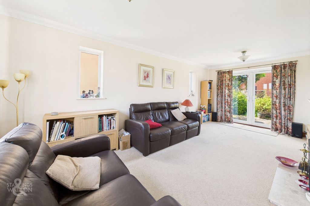 Property photo 3 of 36