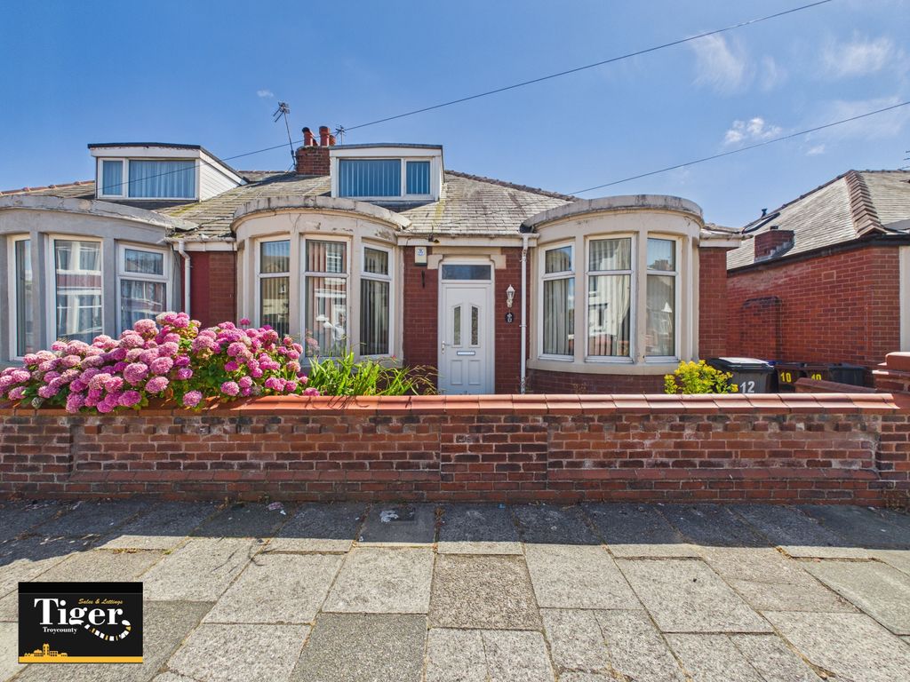 Property photo 1 of 14 Cam03440G0-Pr0655-Still016