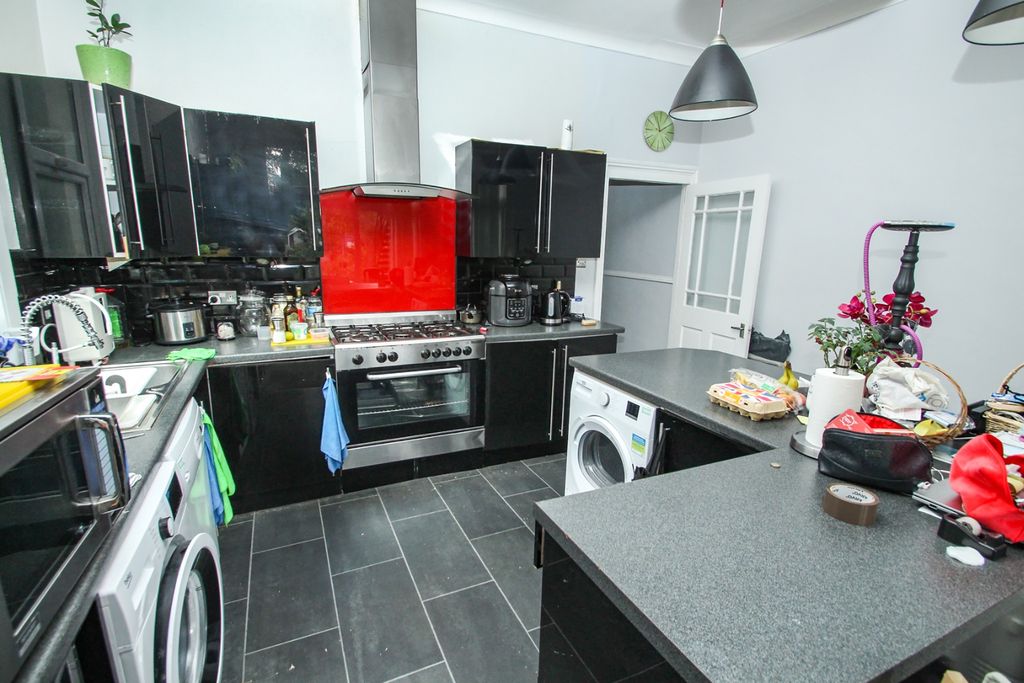 Property photo 3 of 19 4518612
