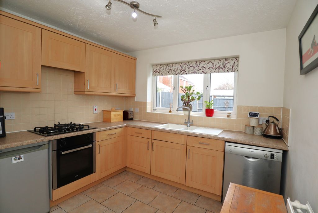 Property photo 3 of 14