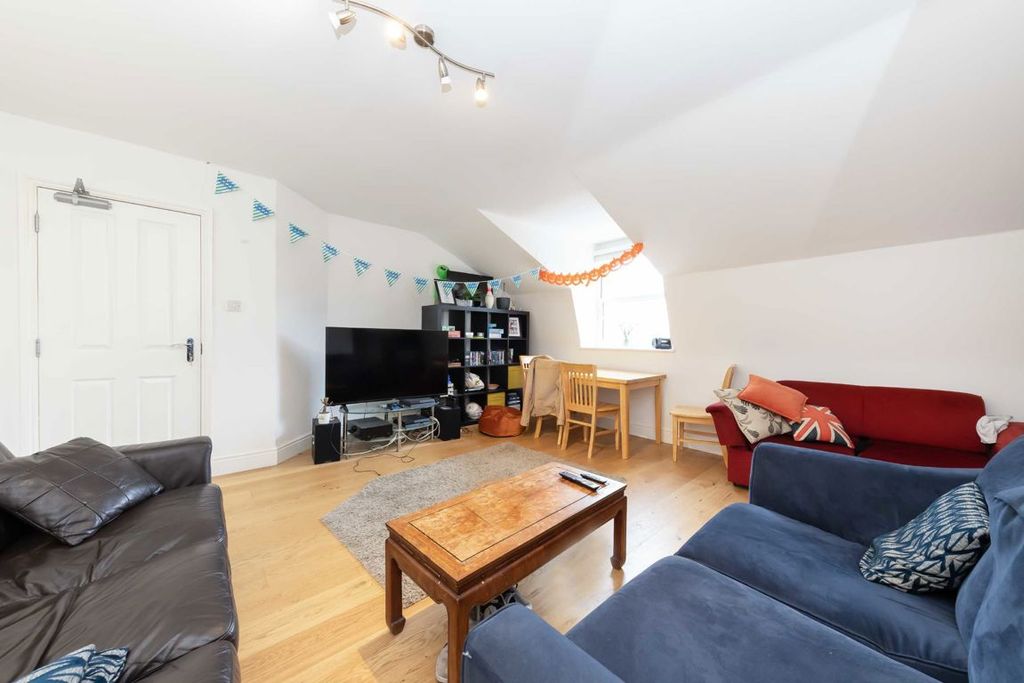 Property photo 2 of 7