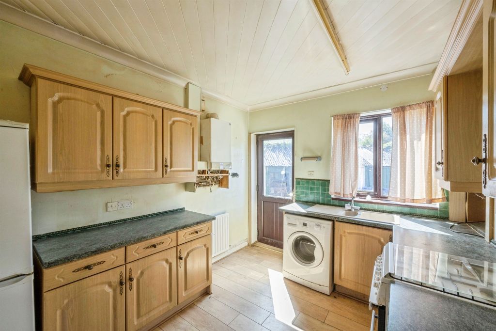 Property photo 2 of 14