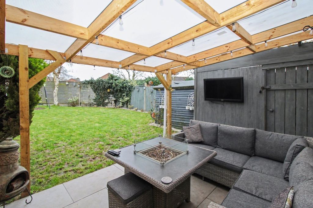 Property photo 2 of 13