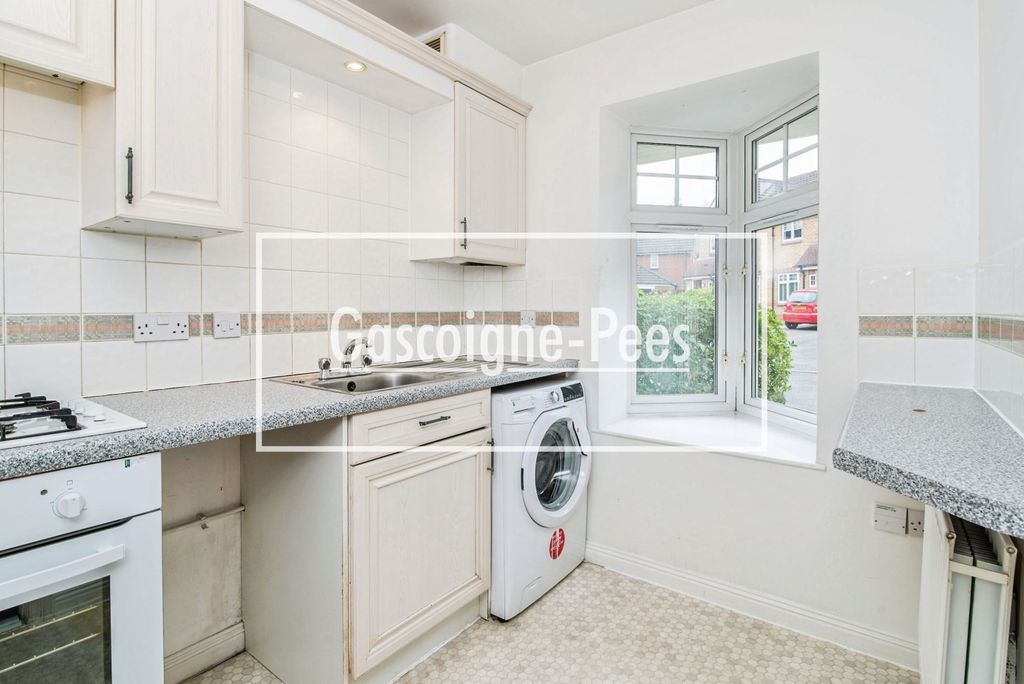 Property photo 3 of 8