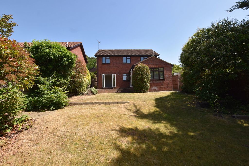 Property photo 2 of 16