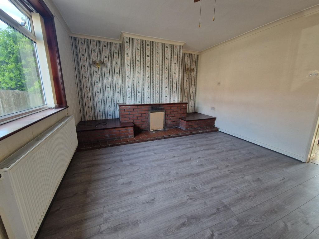 Property photo 3 of 10 Image