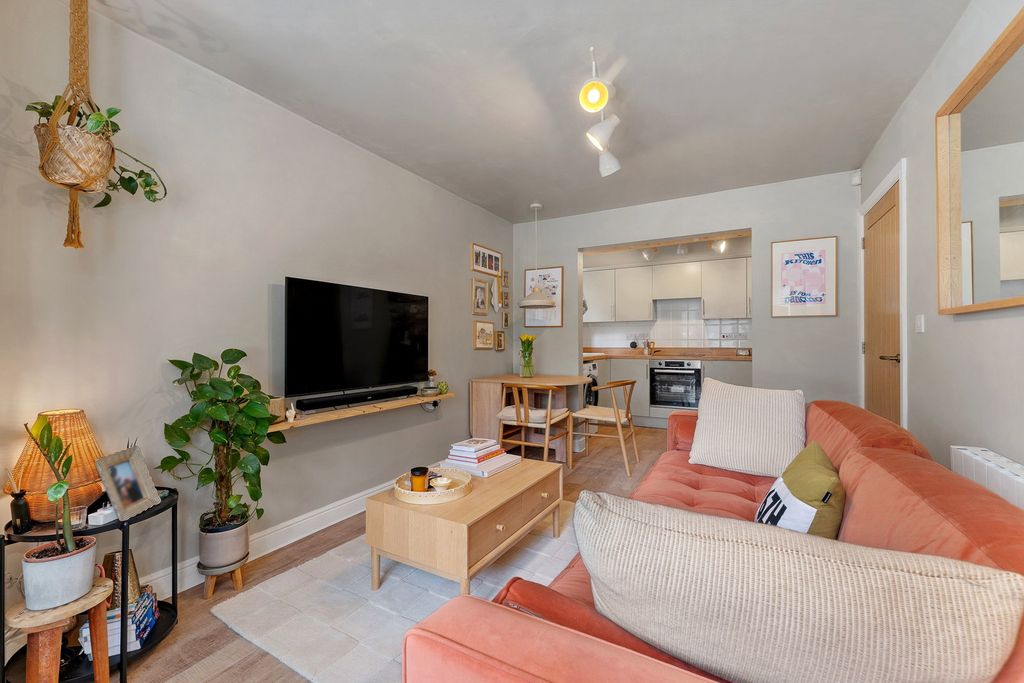 Property photo 3 of 22