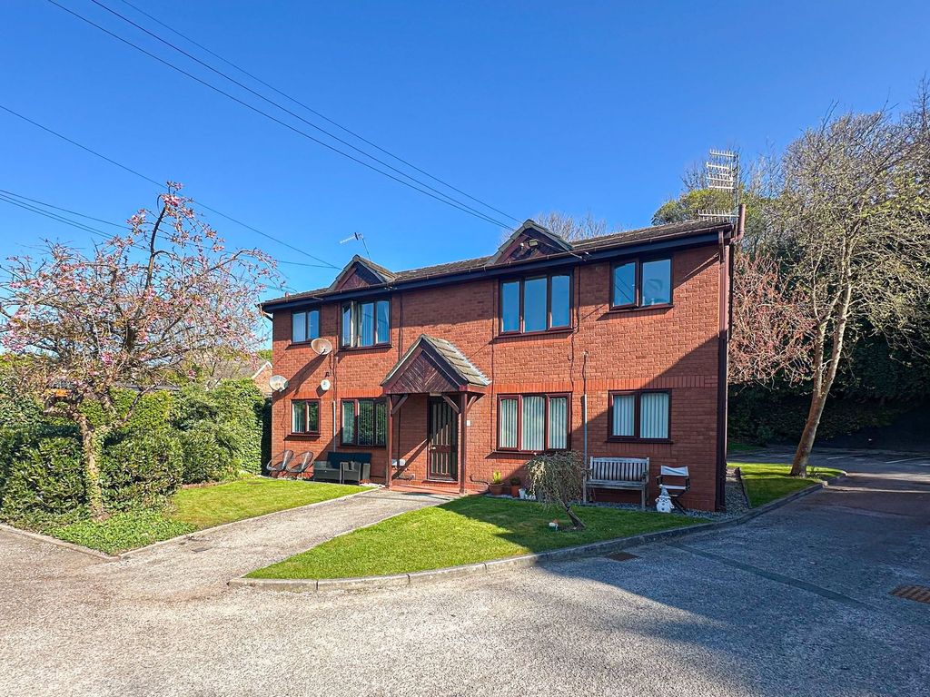 Property photo 1 of 11 Photo 13