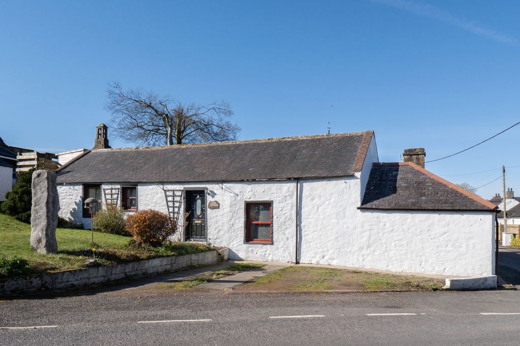 Property photo 2 of 40